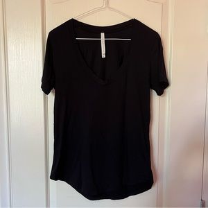 The Group by Babaton - Foundation V-Neck Tshirt